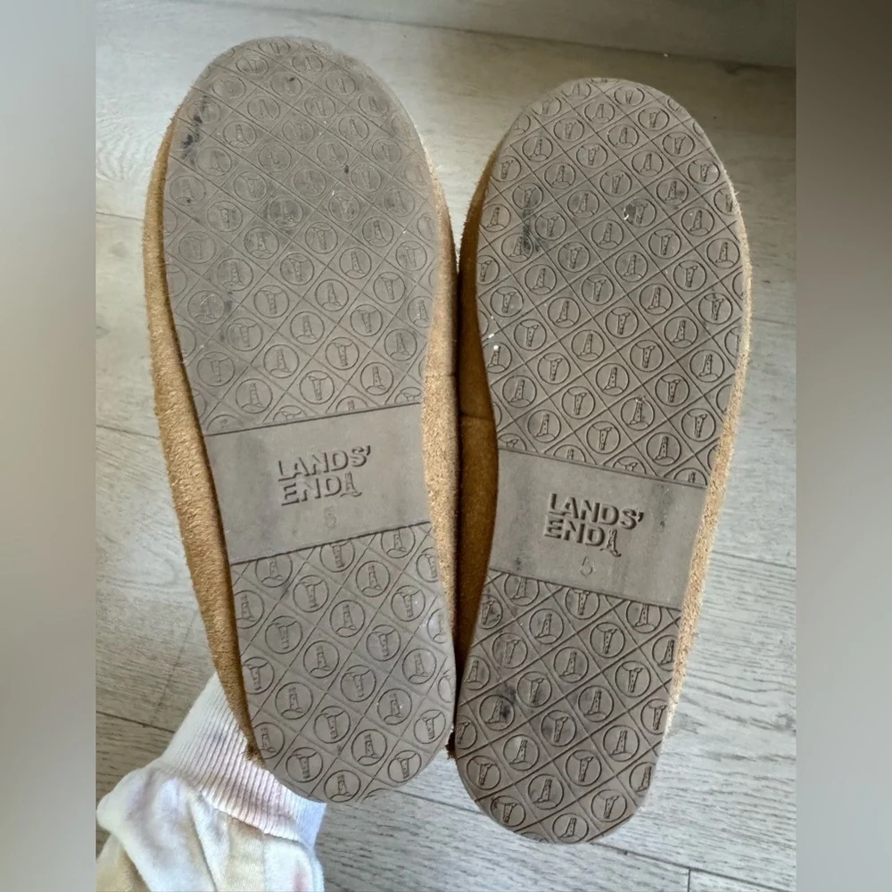 Land’s End Boys Suede Moccasins size 5
